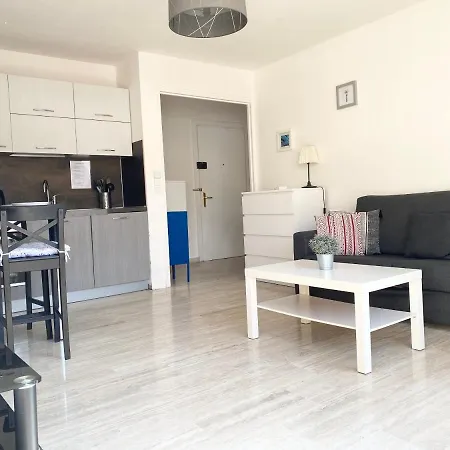 Apt Cosy Central Avec Parking Couvert